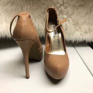 Steve madden pumps with ankle straps